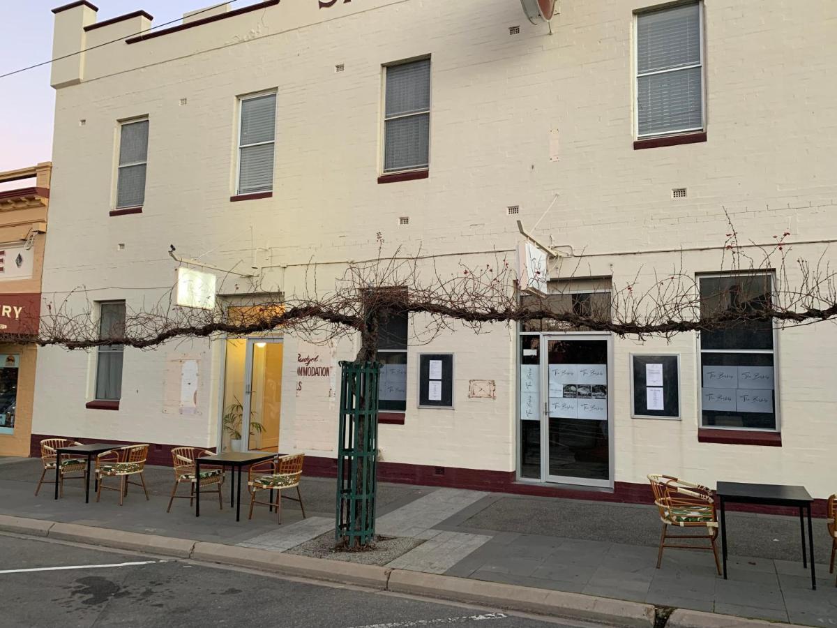 The Barkly Bistro Bar & Accommodation Ararat Exterior foto